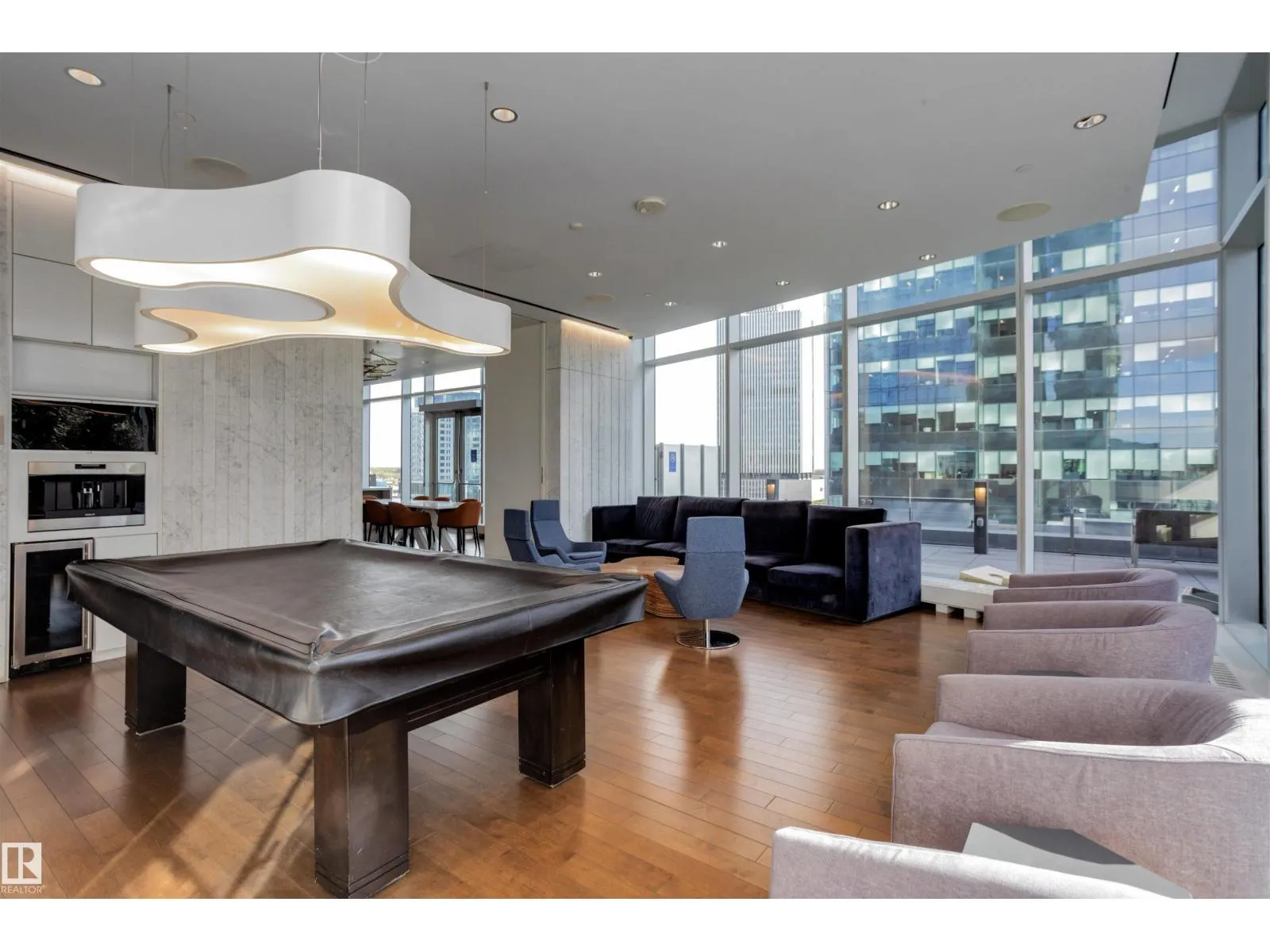#5002 10360 102 ST NW NW