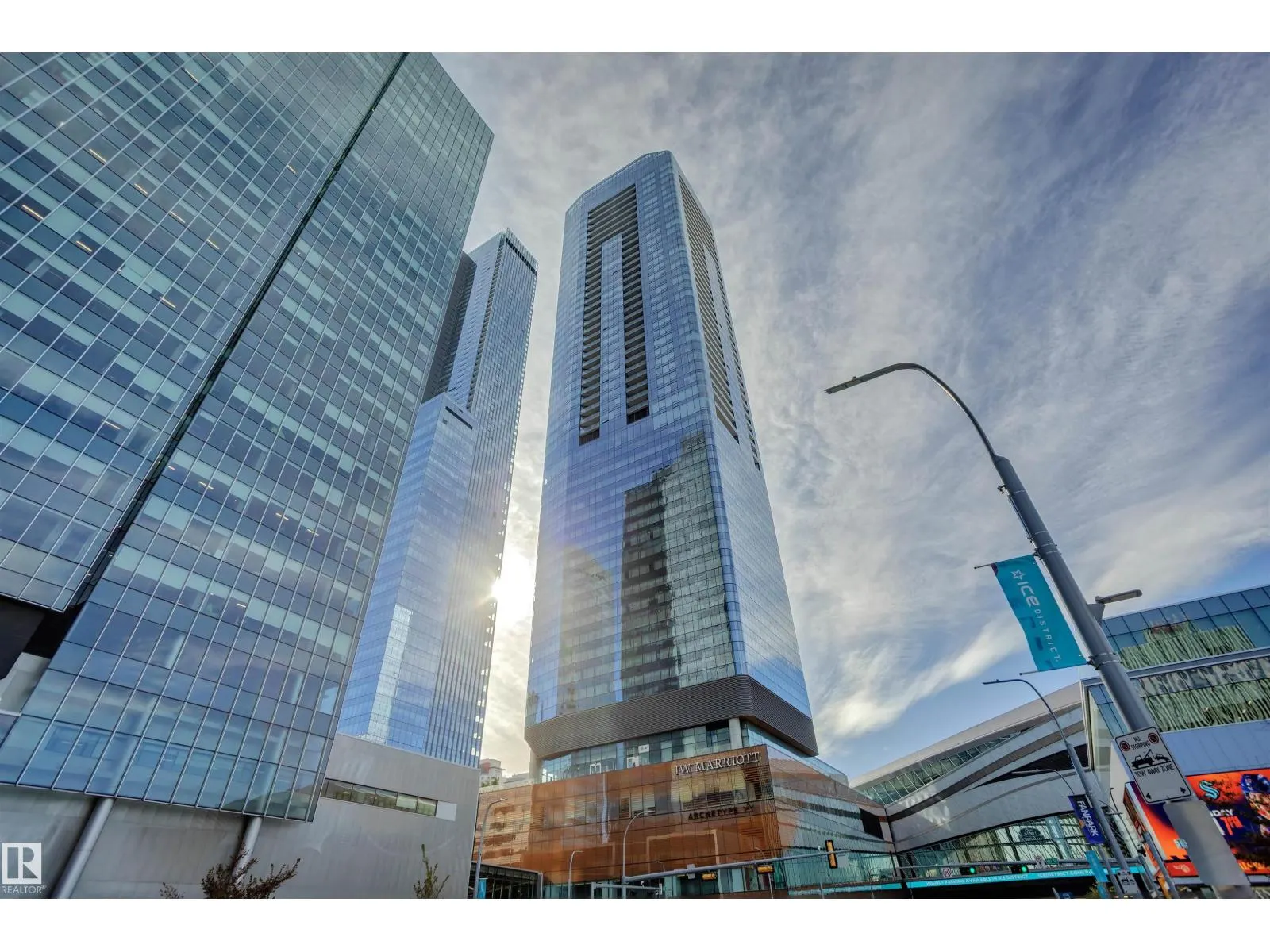 #5002 10360 102 ST NW NW