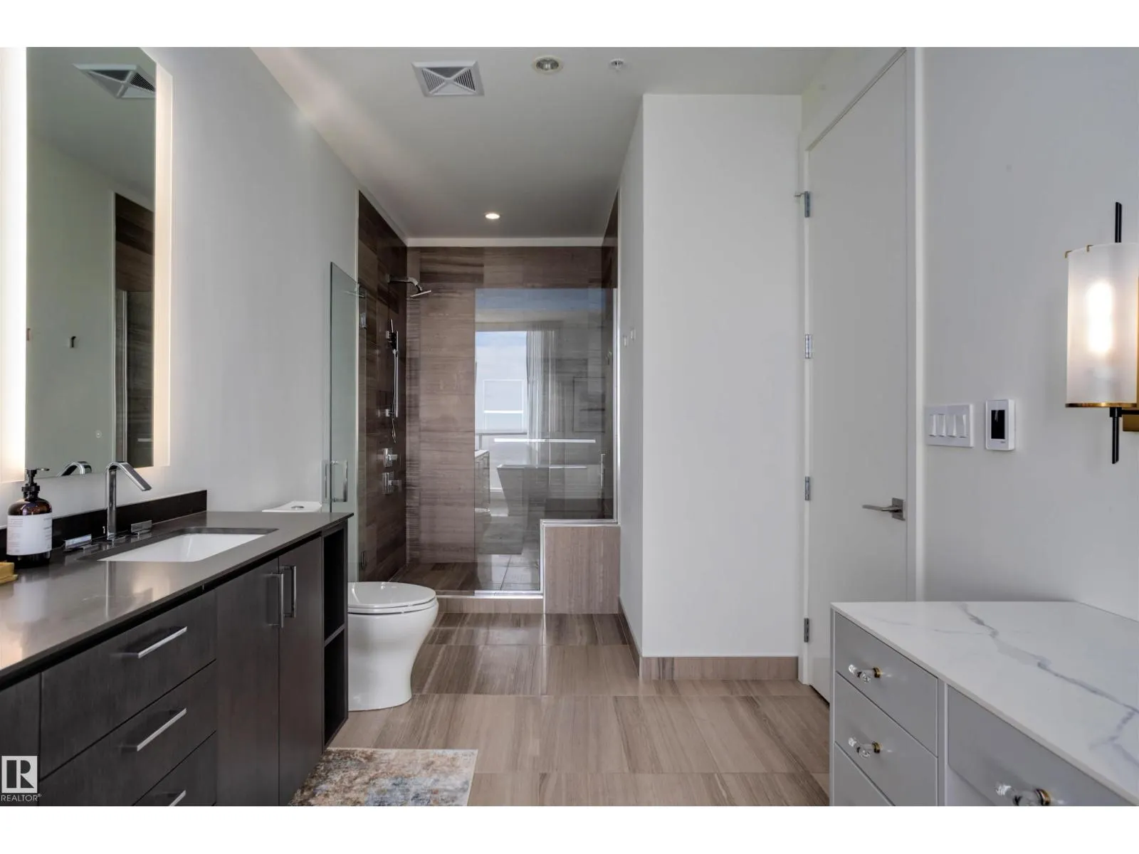 #5002 10360 102 ST NW NW