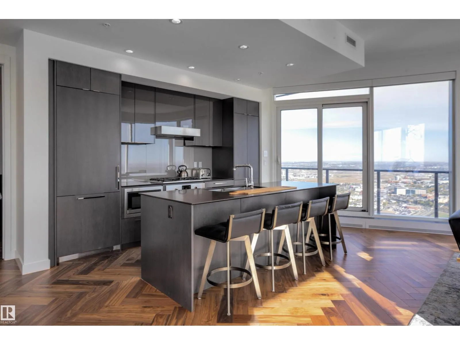 #5002 10360 102 ST NW NW