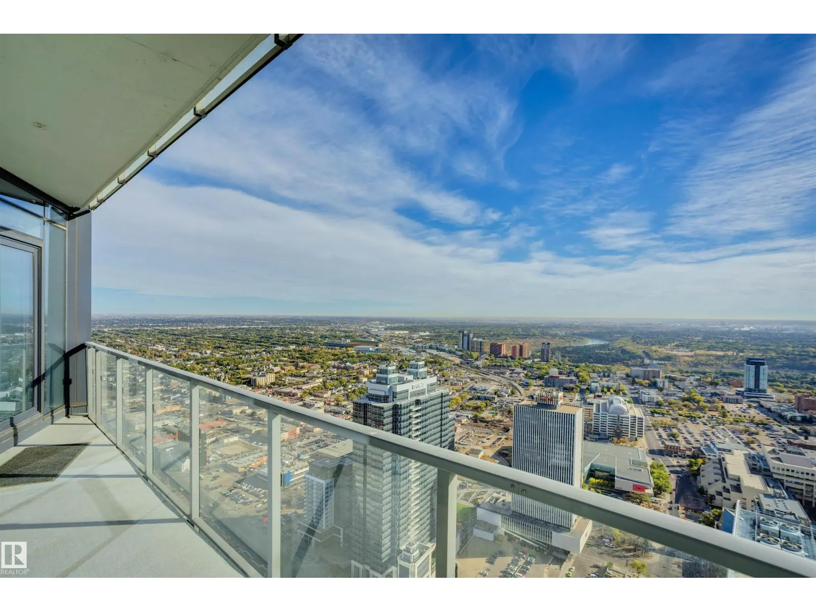 #5002 10360 102 ST NW NW