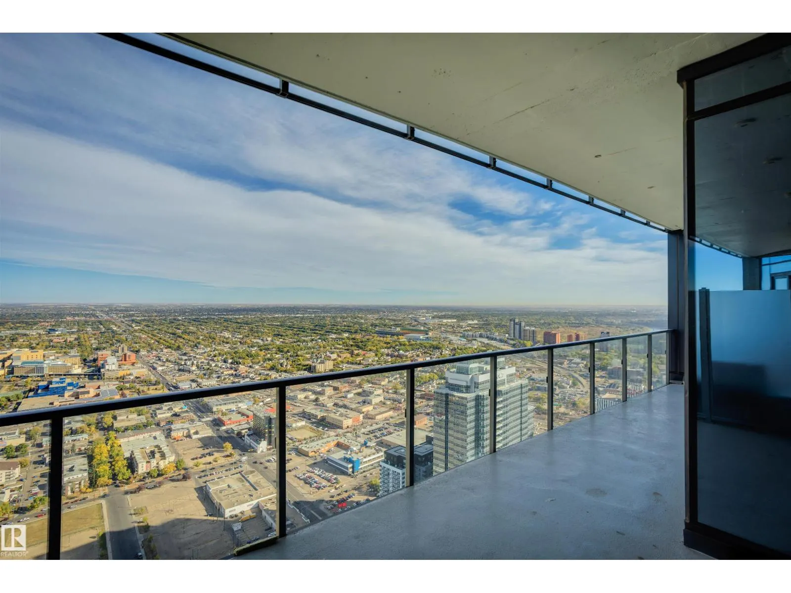 #5002 10360 102 ST NW NW