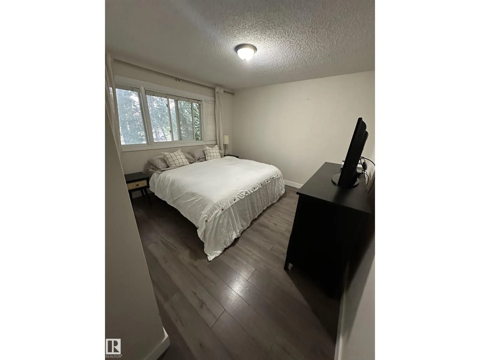 10309 74 ST NW
