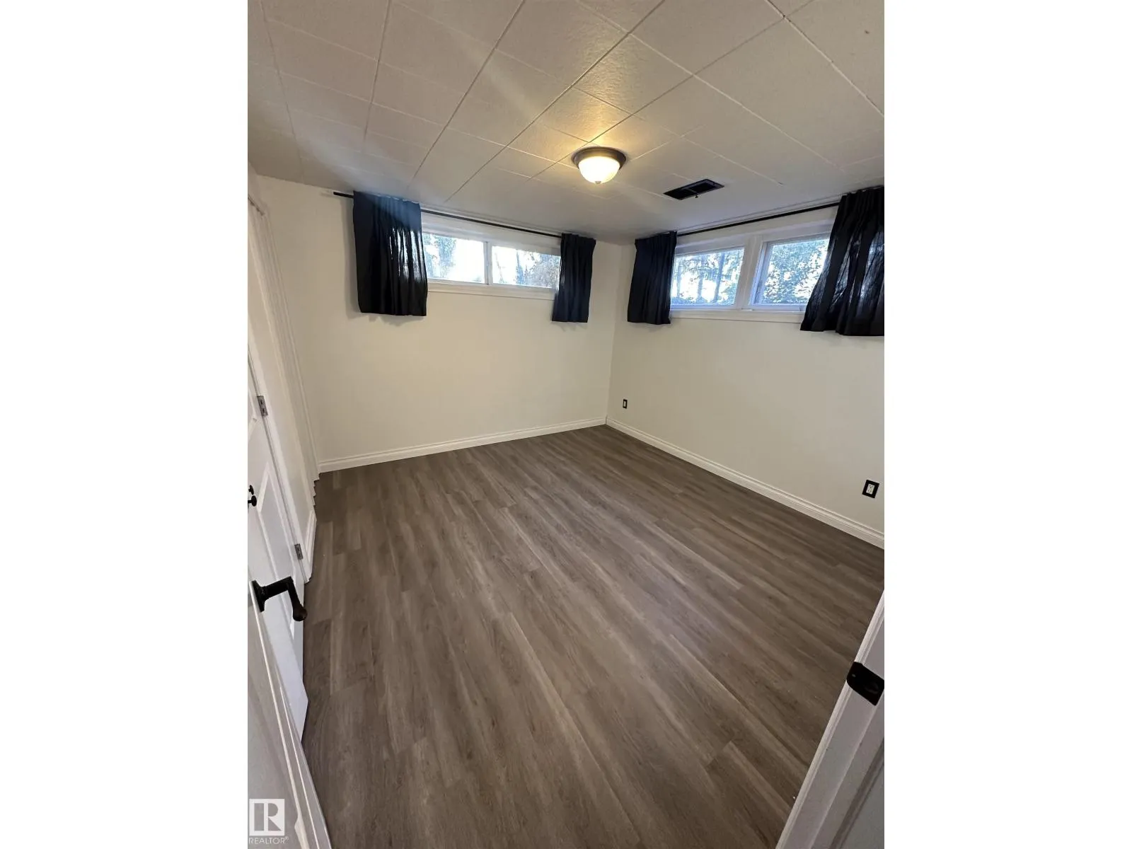 10309 74 ST NW