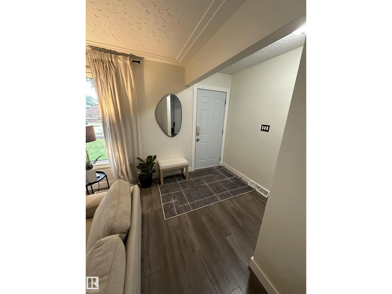10309 74 ST NW