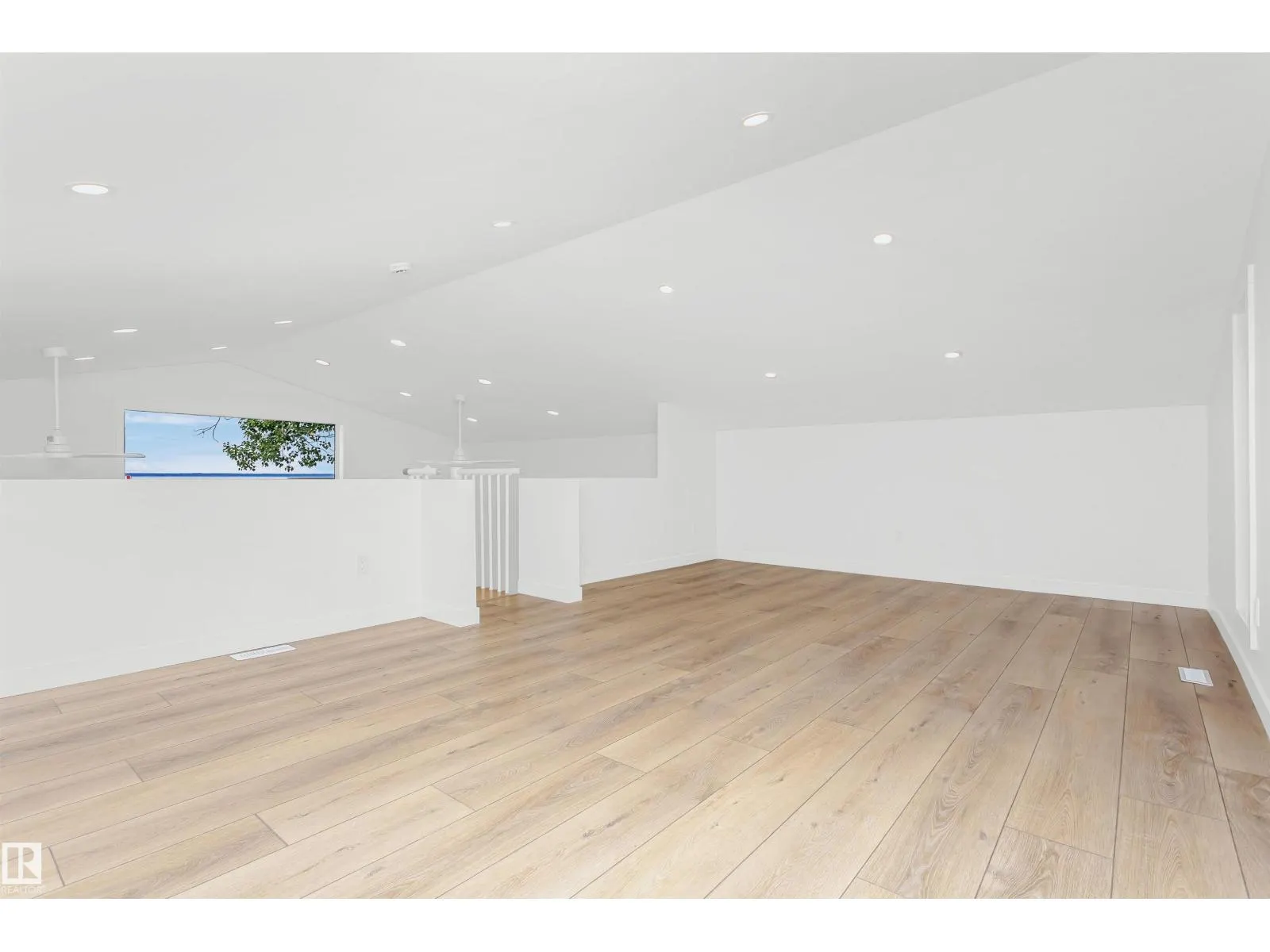 24, 55022 STE. ANNE TR