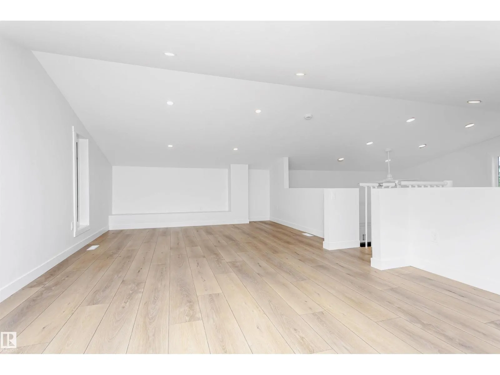 24, 55022 STE. ANNE TR