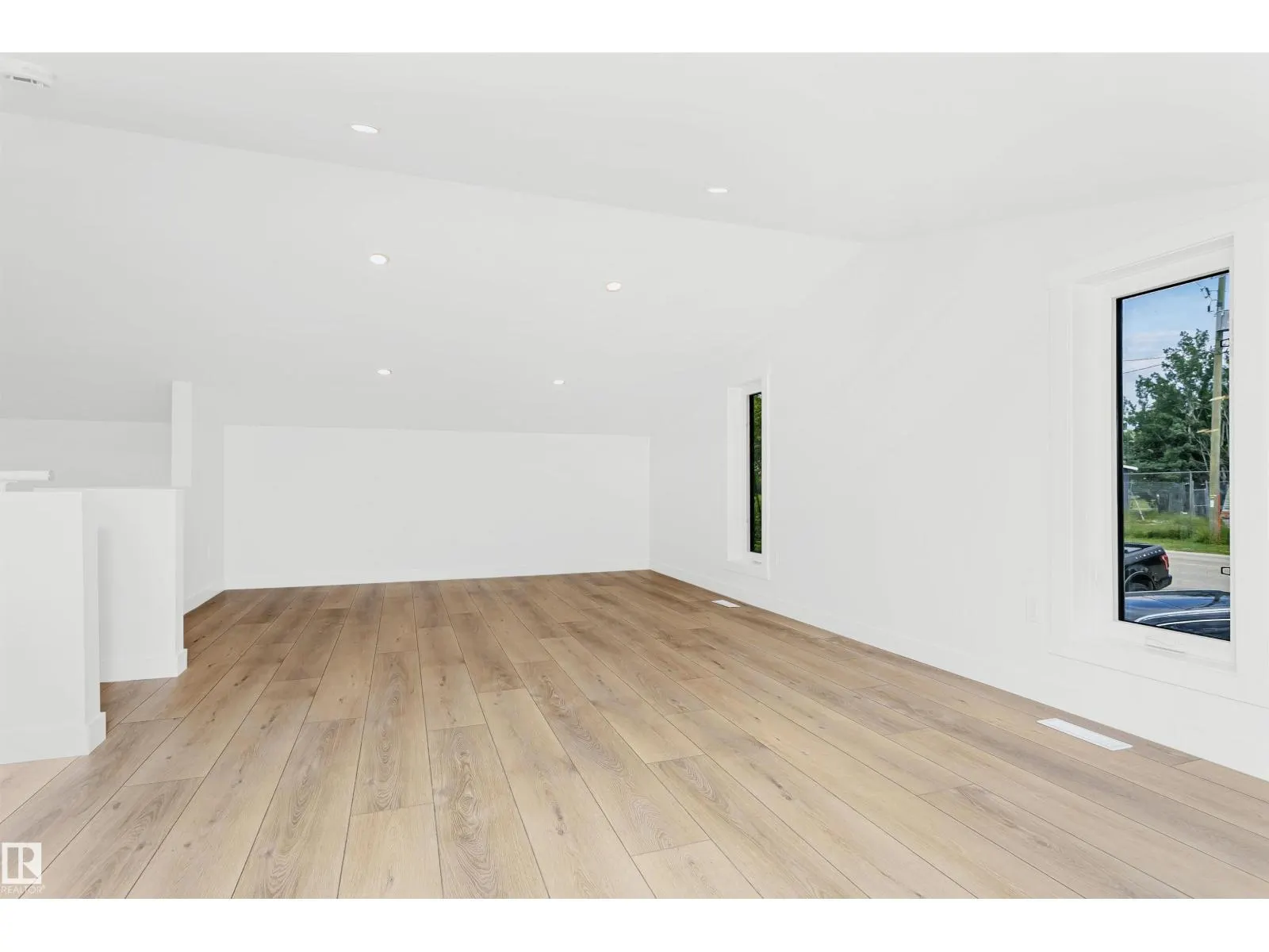 24, 55022 STE. ANNE TR