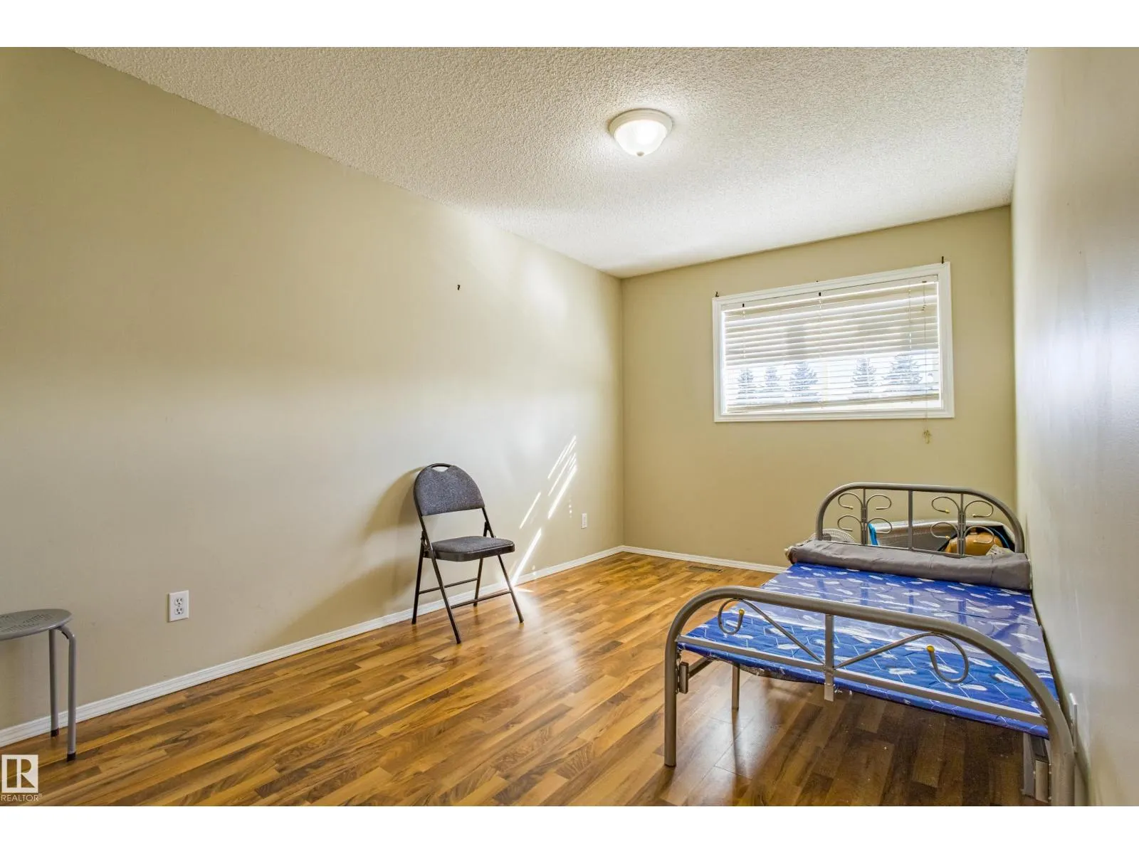 1534 49A ST NW NW