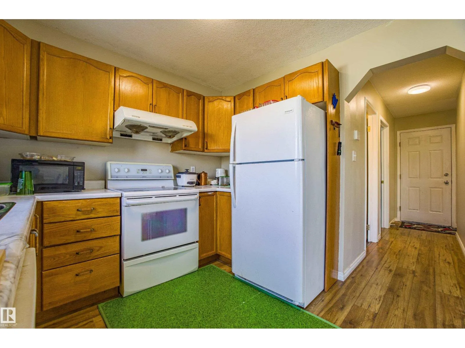 1534 49A ST NW NW