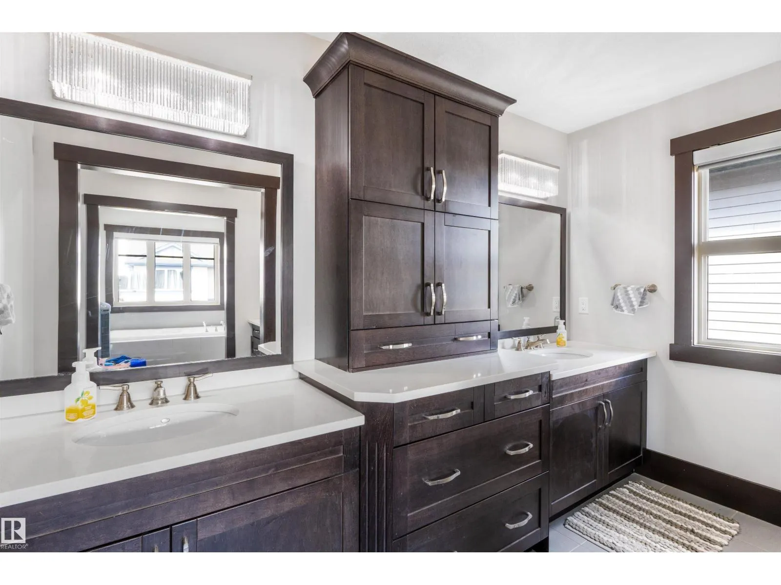 3223 ALLAN WY SW