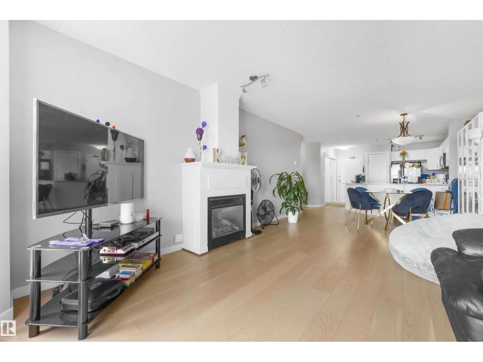 4312 139 AV NW