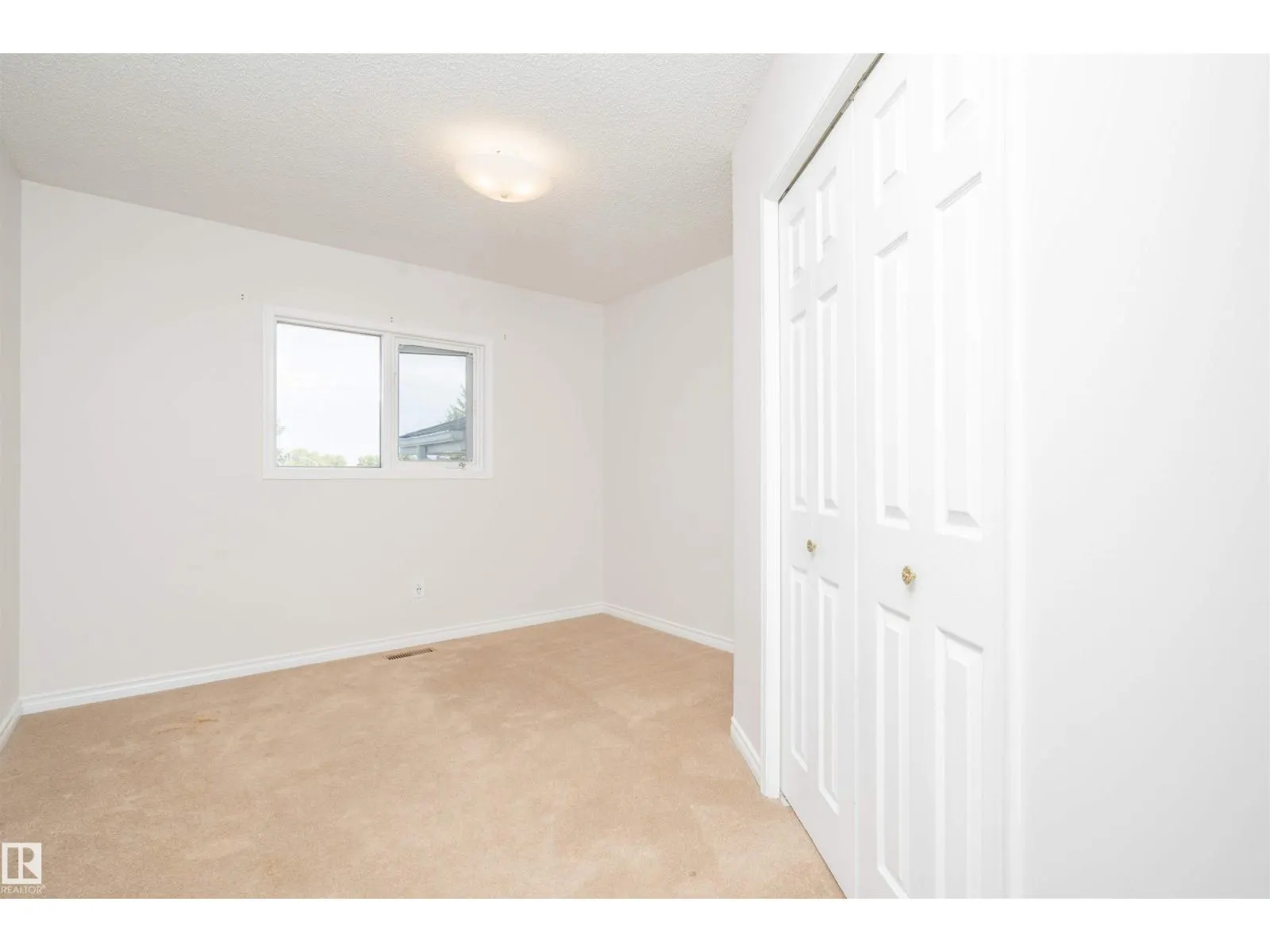 3203 145 AV NW