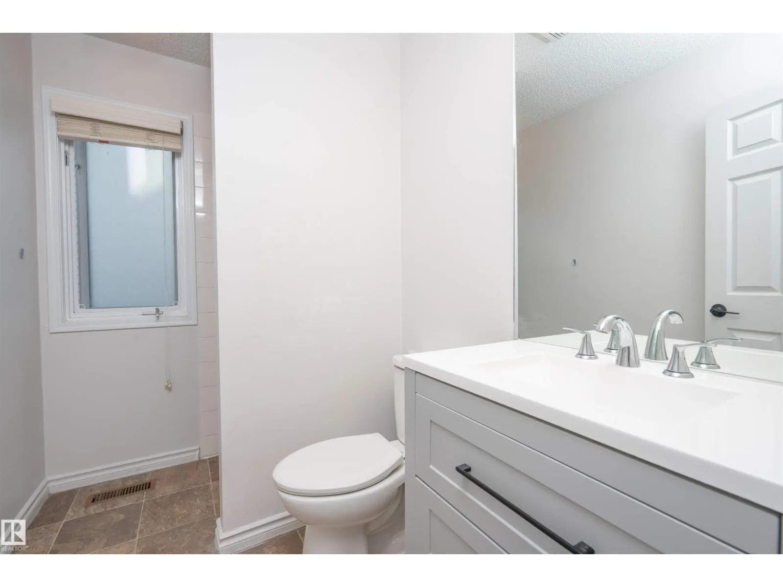 3203 145 AV NW