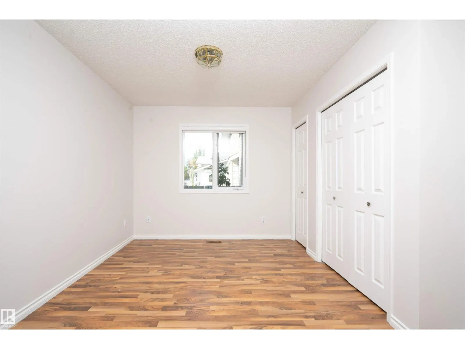 3203 145 AV NW