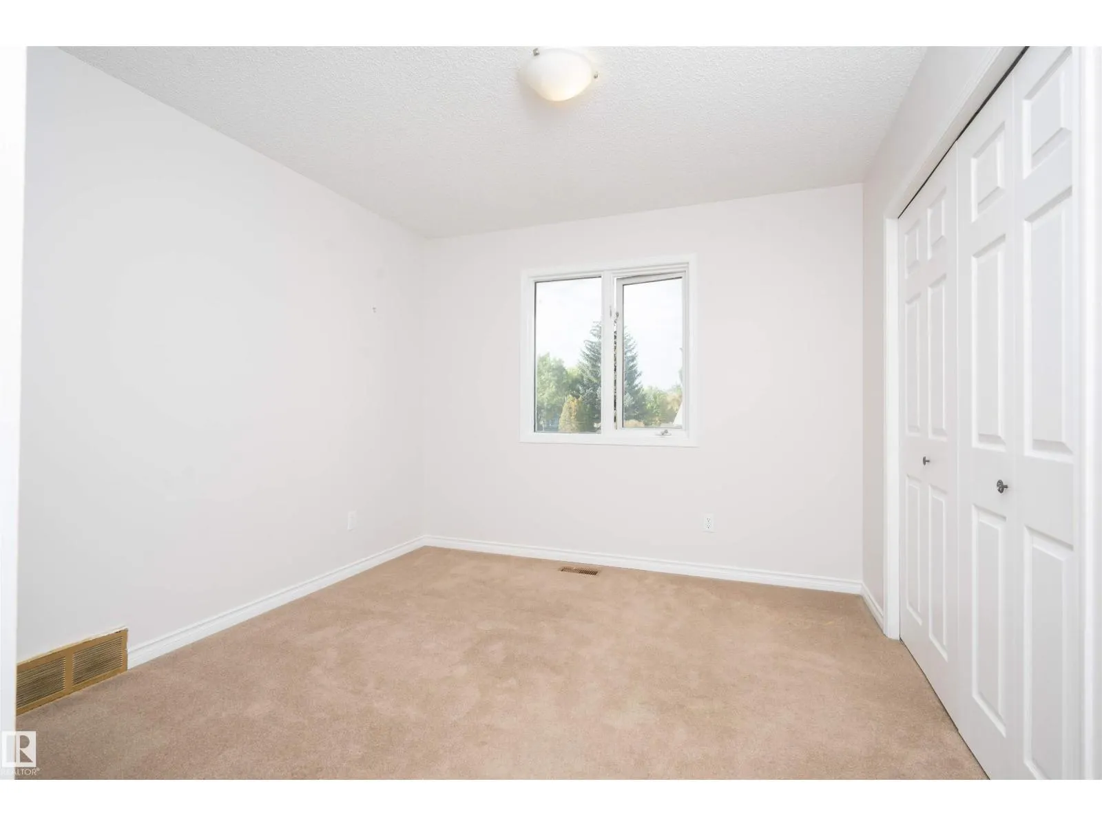 3203 145 AV NW