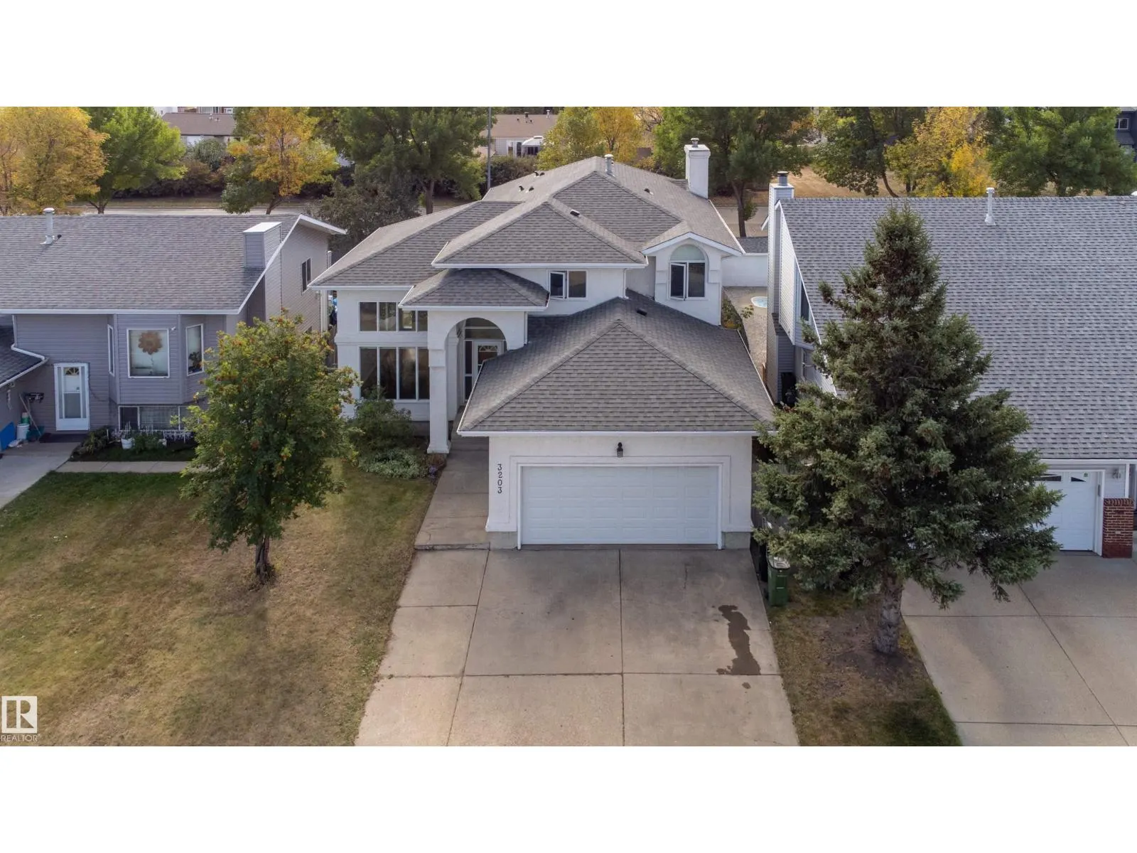 3203 145 AV NW
