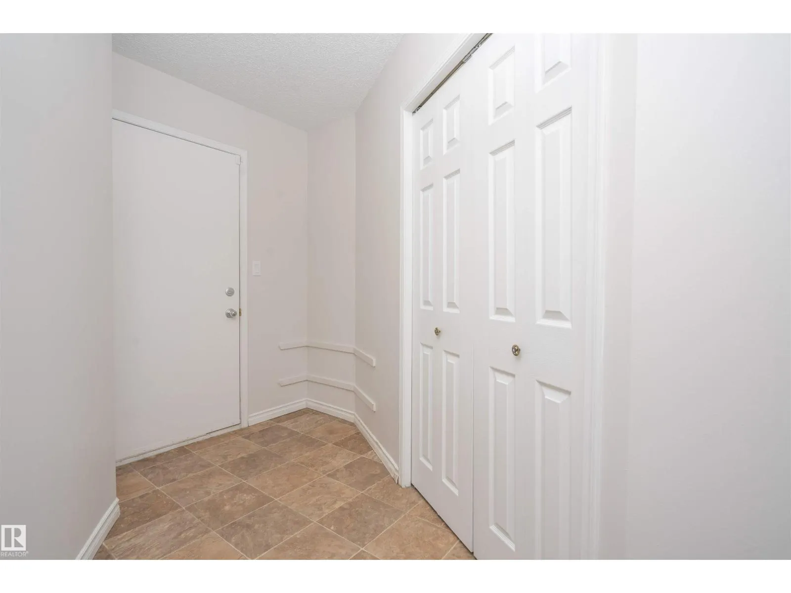 3203 145 AV NW
