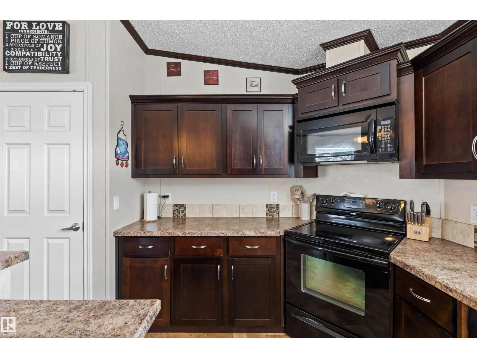 #1513 53222 Rge Rd 272