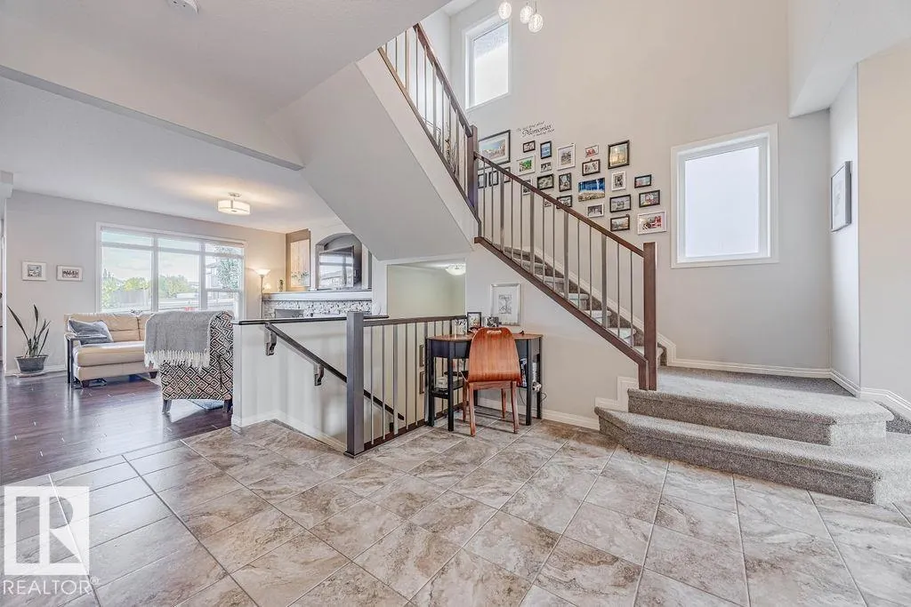 1019 COOPERS HAWK LI NW