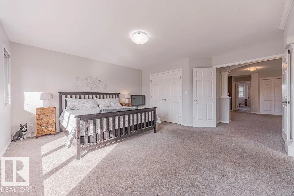1019 COOPERS HAWK LI NW
