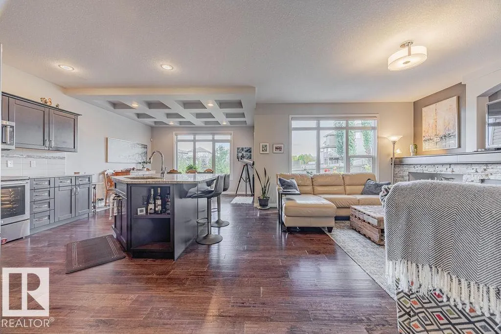 1019 COOPERS HAWK LI NW