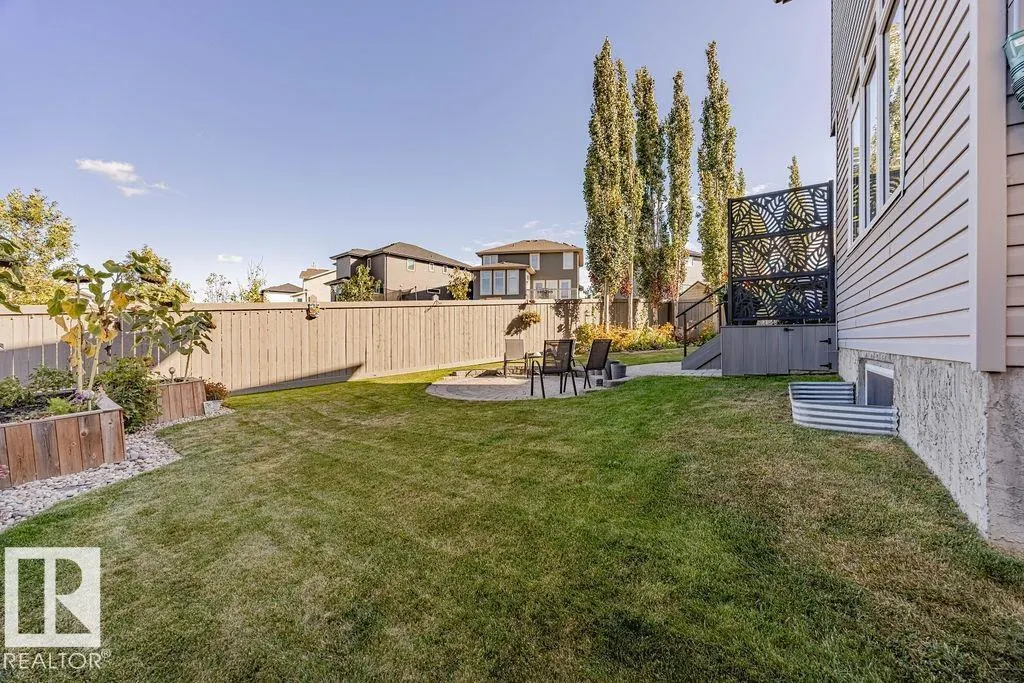 1019 COOPERS HAWK LI NW