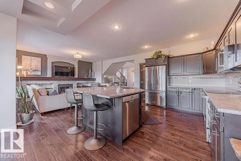 1019 COOPERS HAWK LI NW