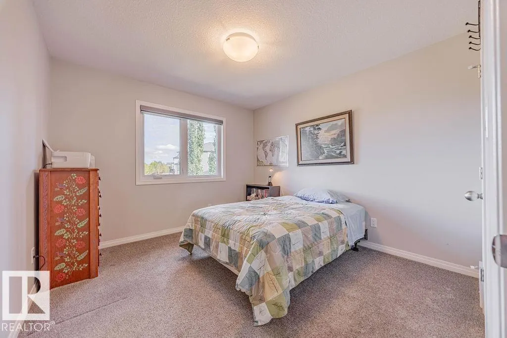 1019 COOPERS HAWK LI NW