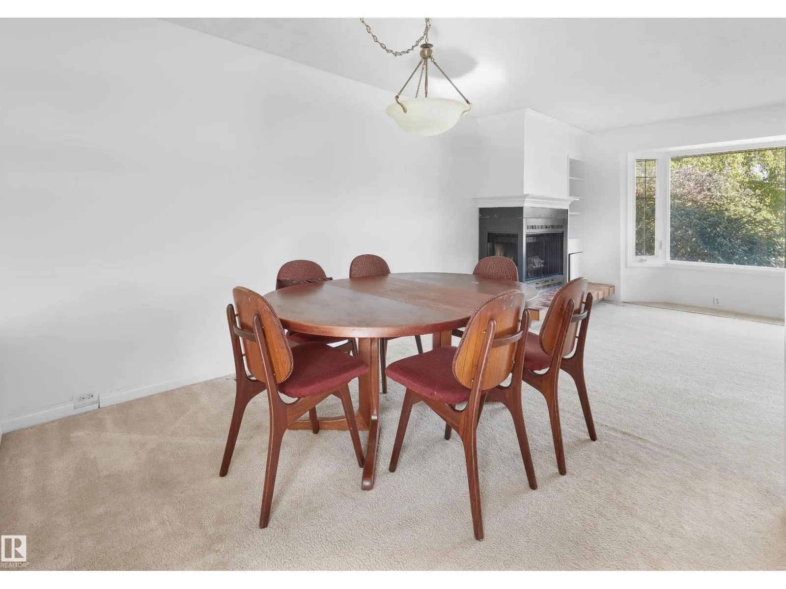 11407 46 AV NW