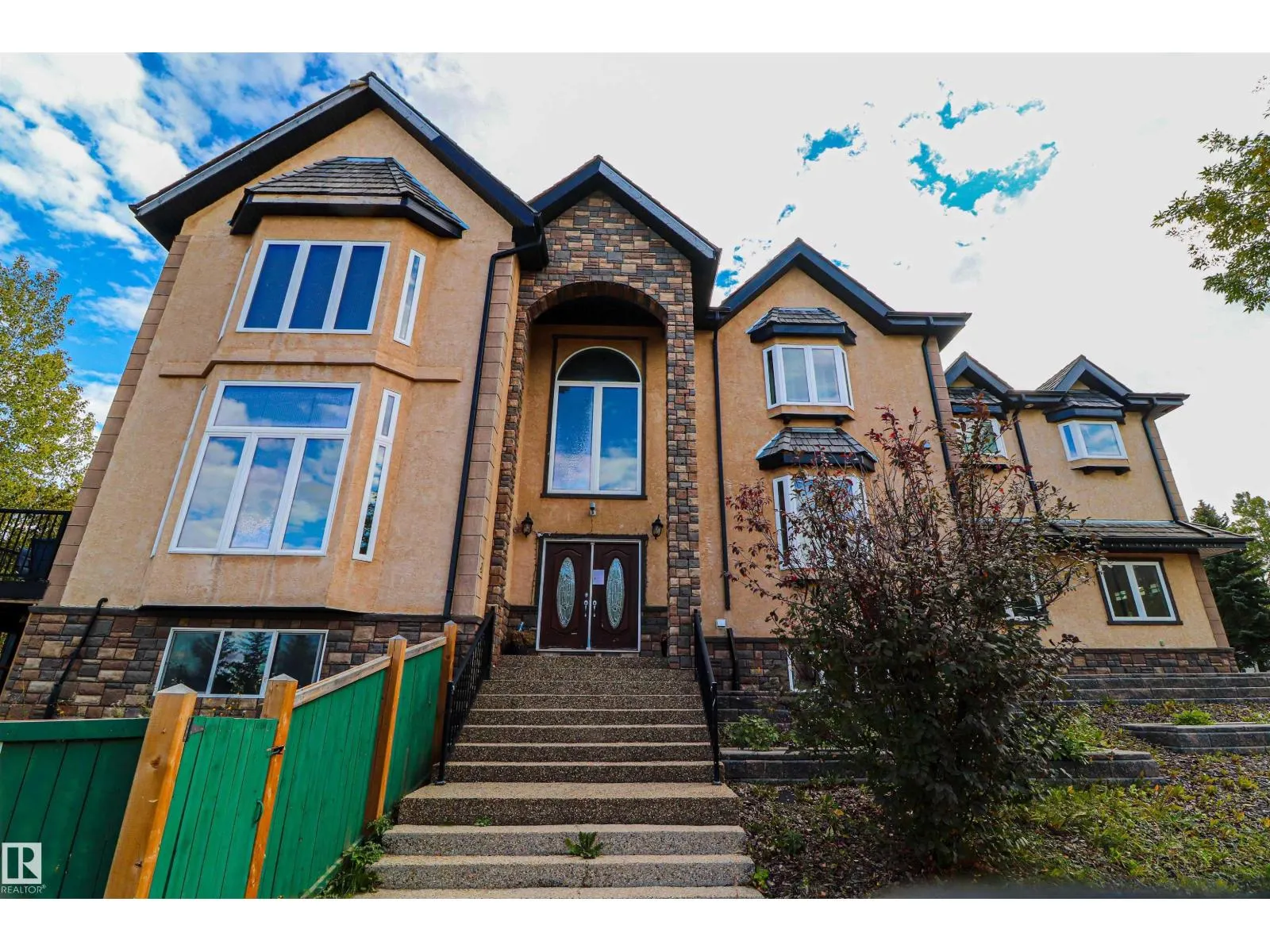 47 BLACKBURN DR SW