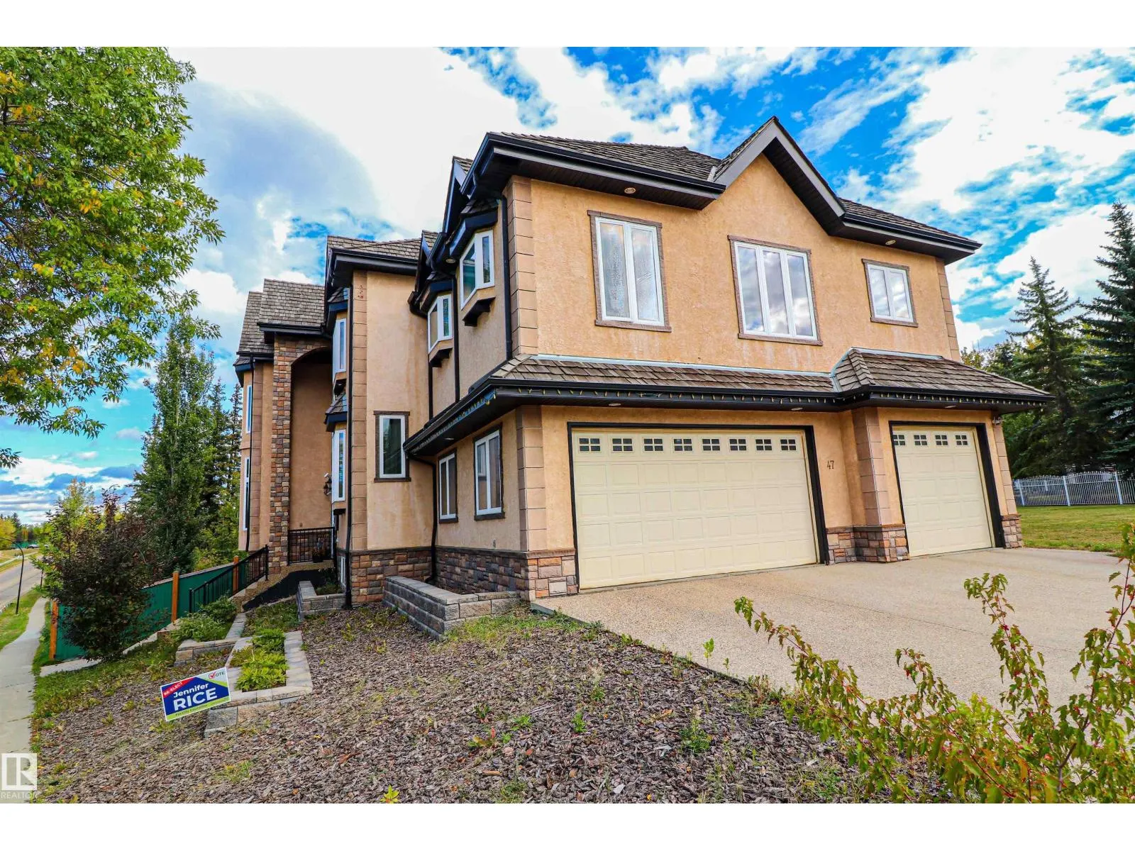 47 BLACKBURN DR SW