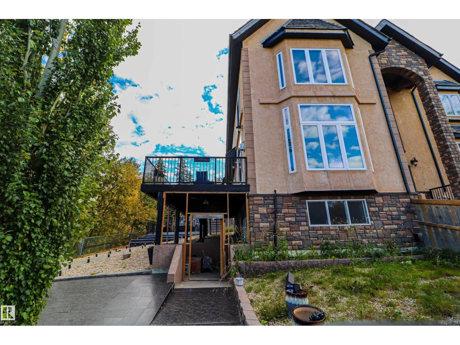 47 BLACKBURN DR SW