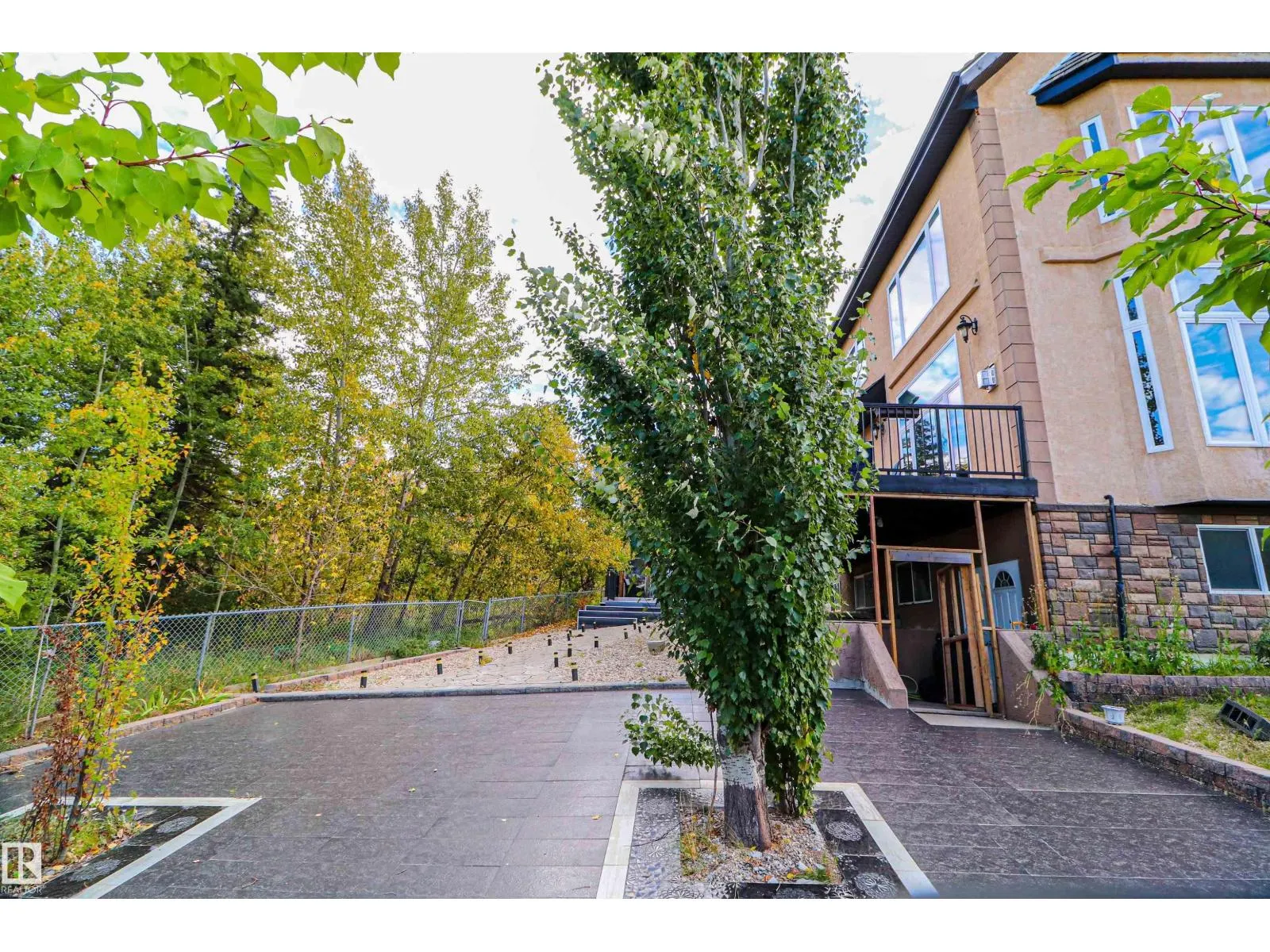 47 BLACKBURN DR SW