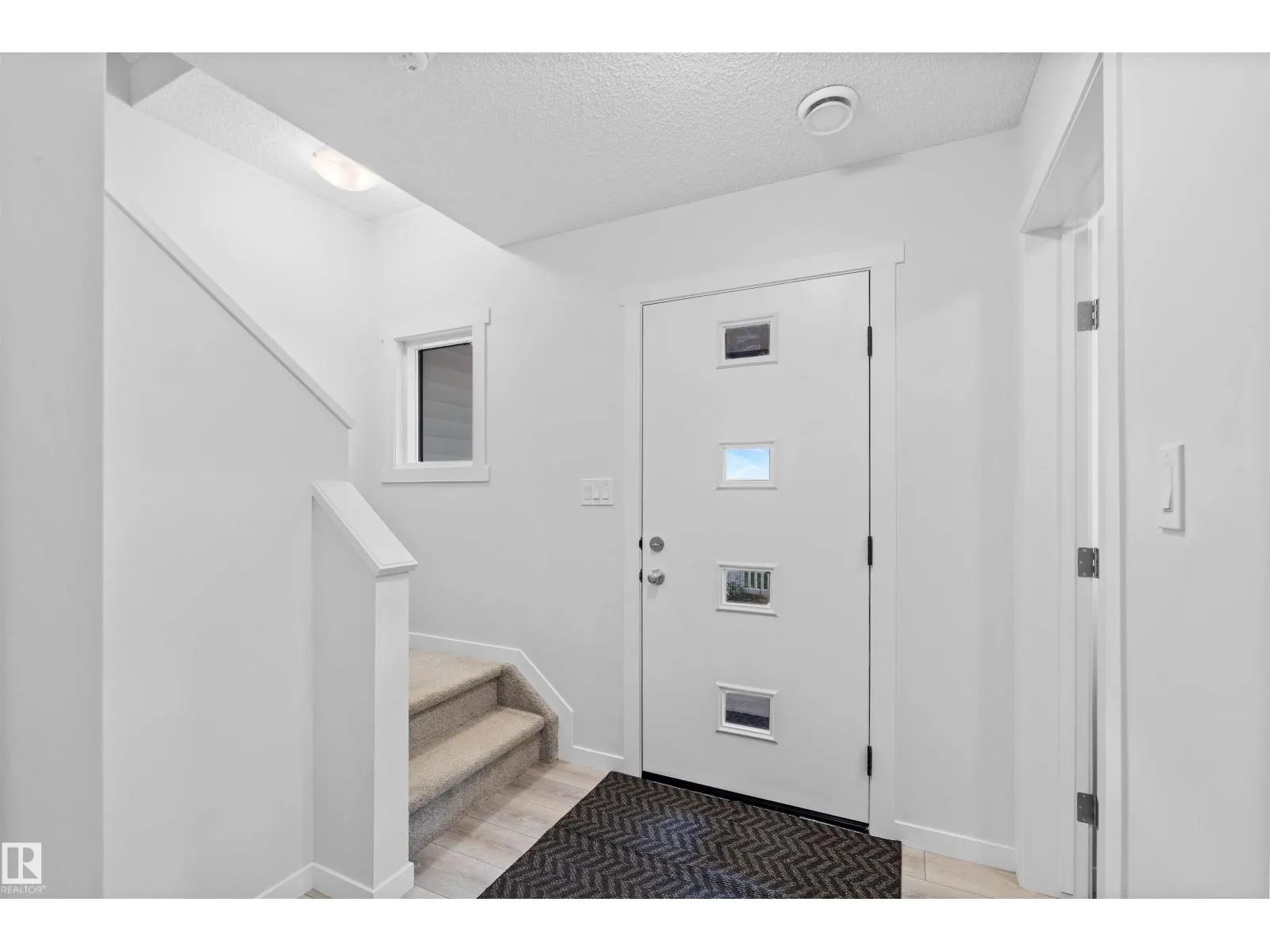 5030 RIVER'S EDGE WY NW