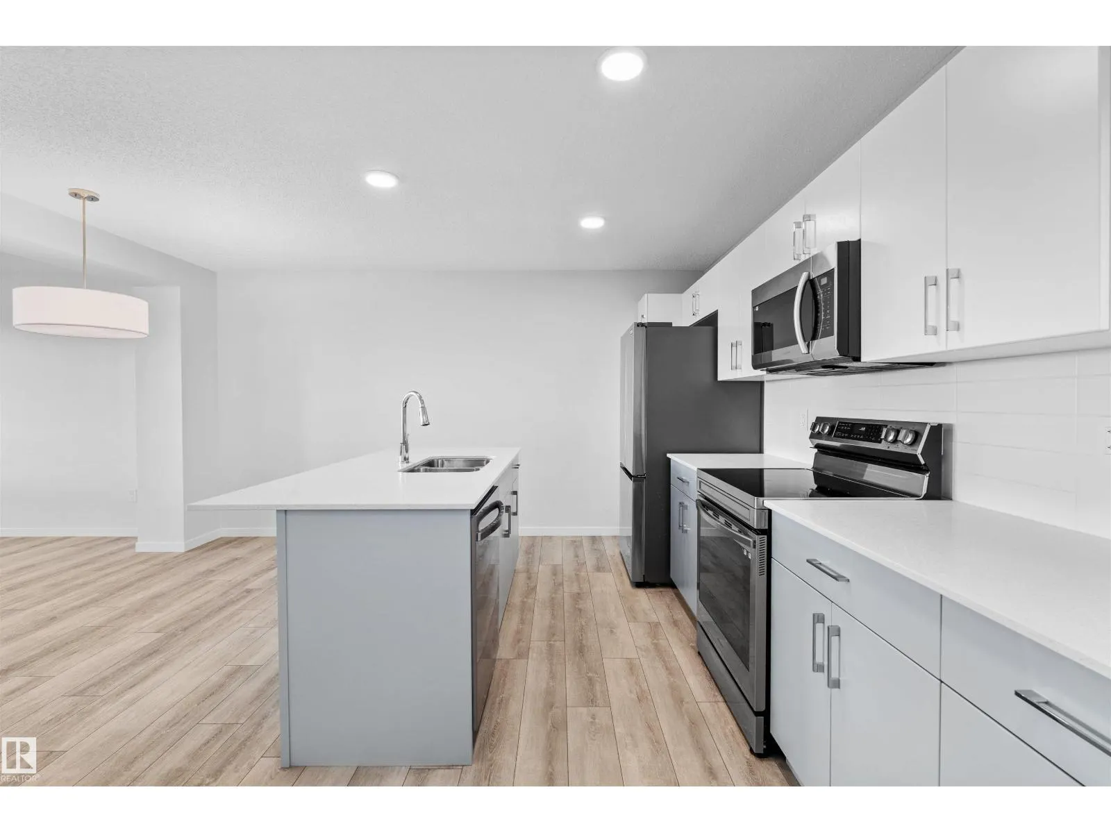 5030 RIVER'S EDGE WY NW