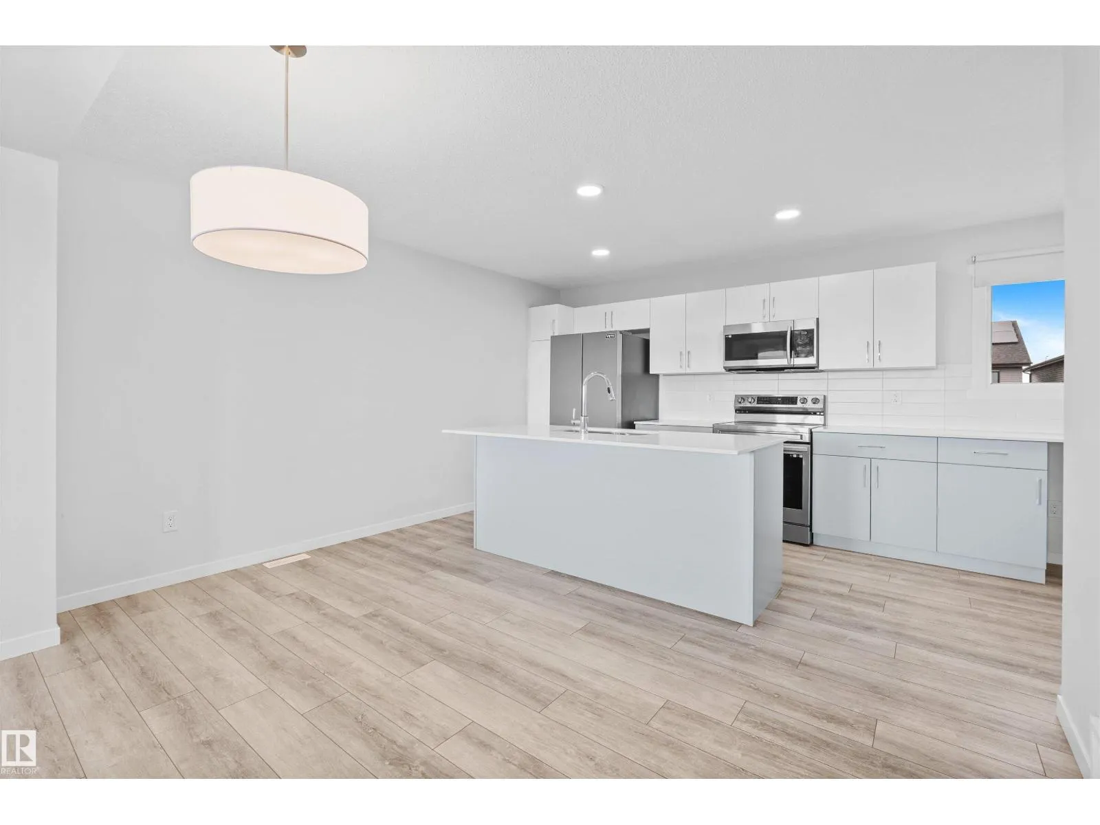 5030 RIVER'S EDGE WY NW