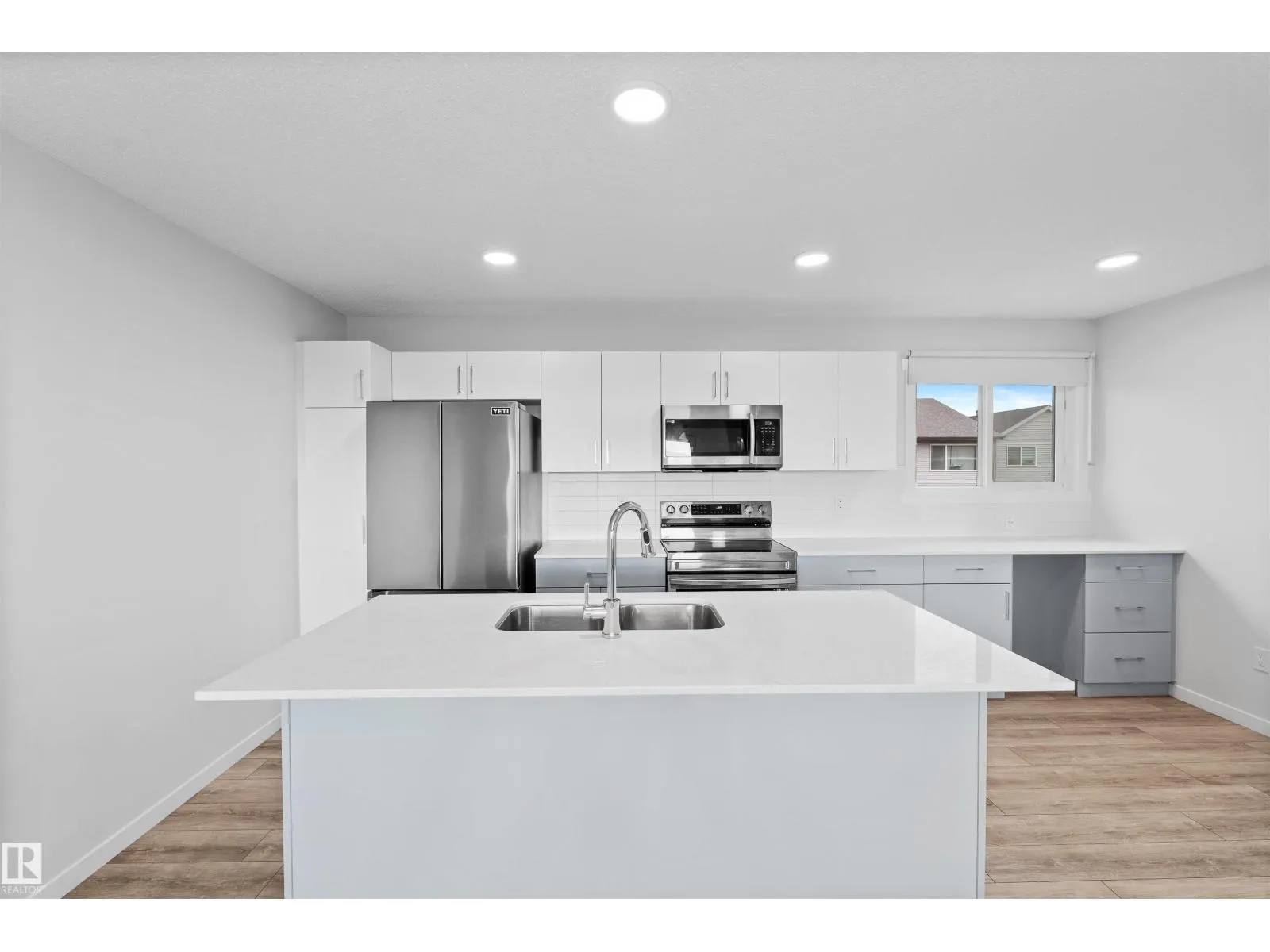 5030 RIVER'S EDGE WY NW