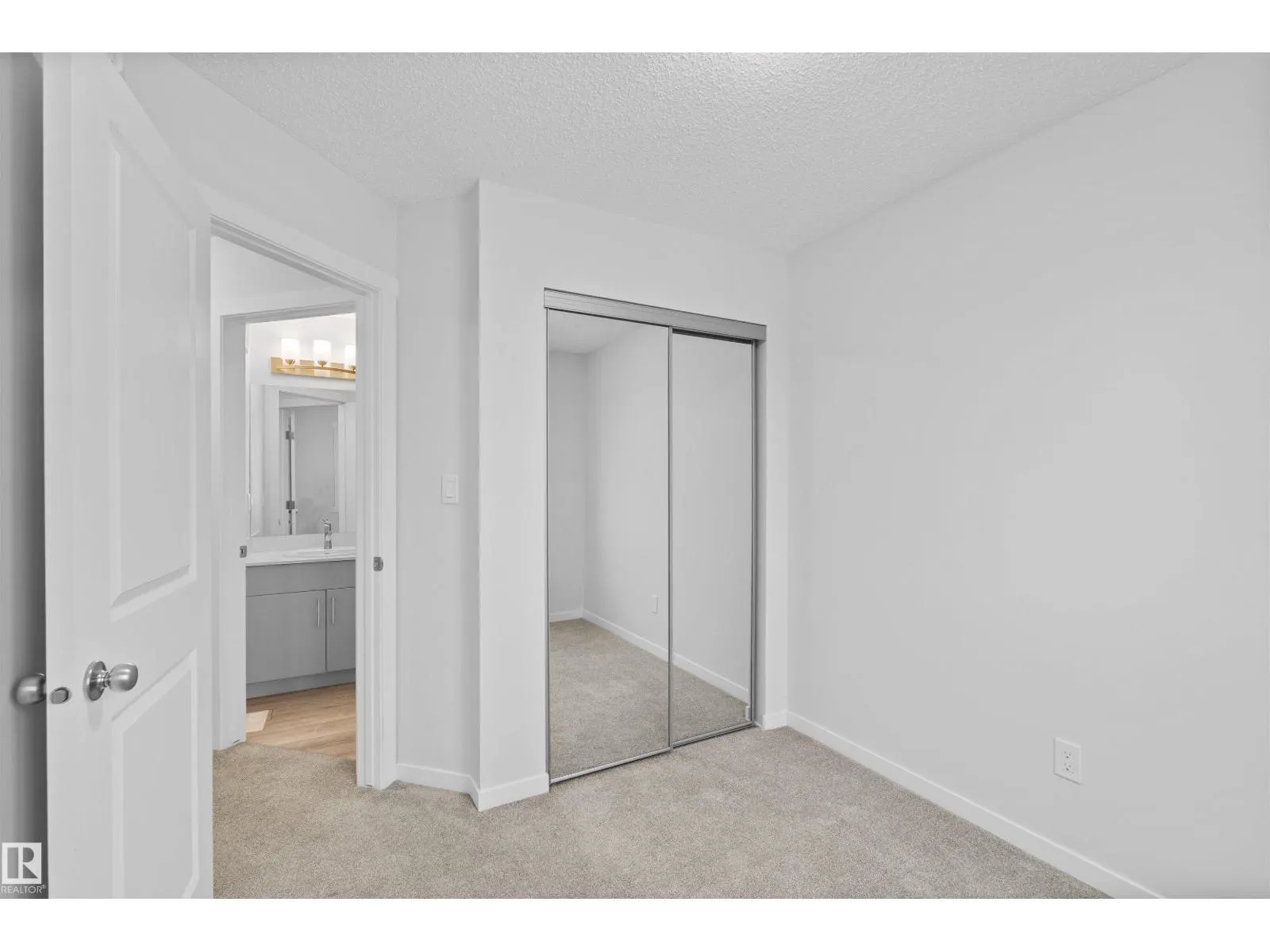 5030 RIVER'S EDGE WY NW