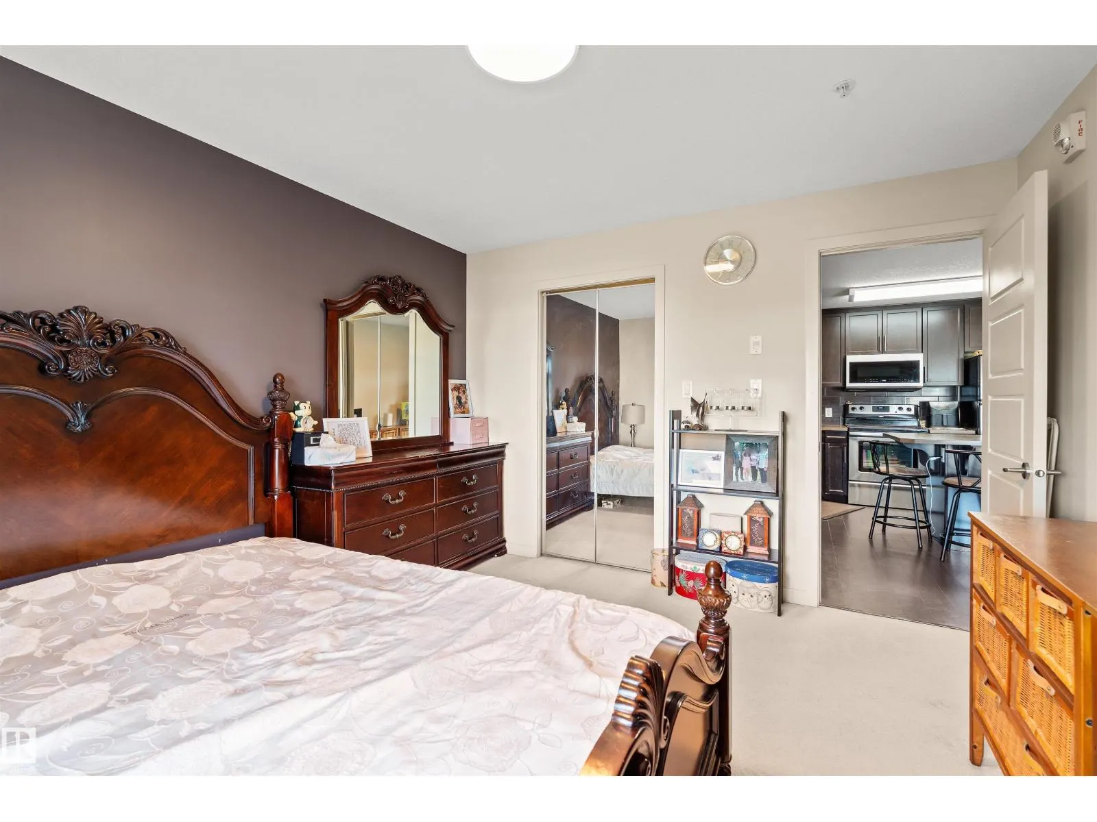 #250 11517 ELLERSLIE RD SW