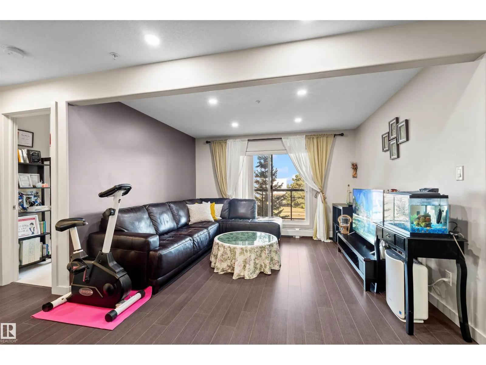 #250 11517 ELLERSLIE RD SW