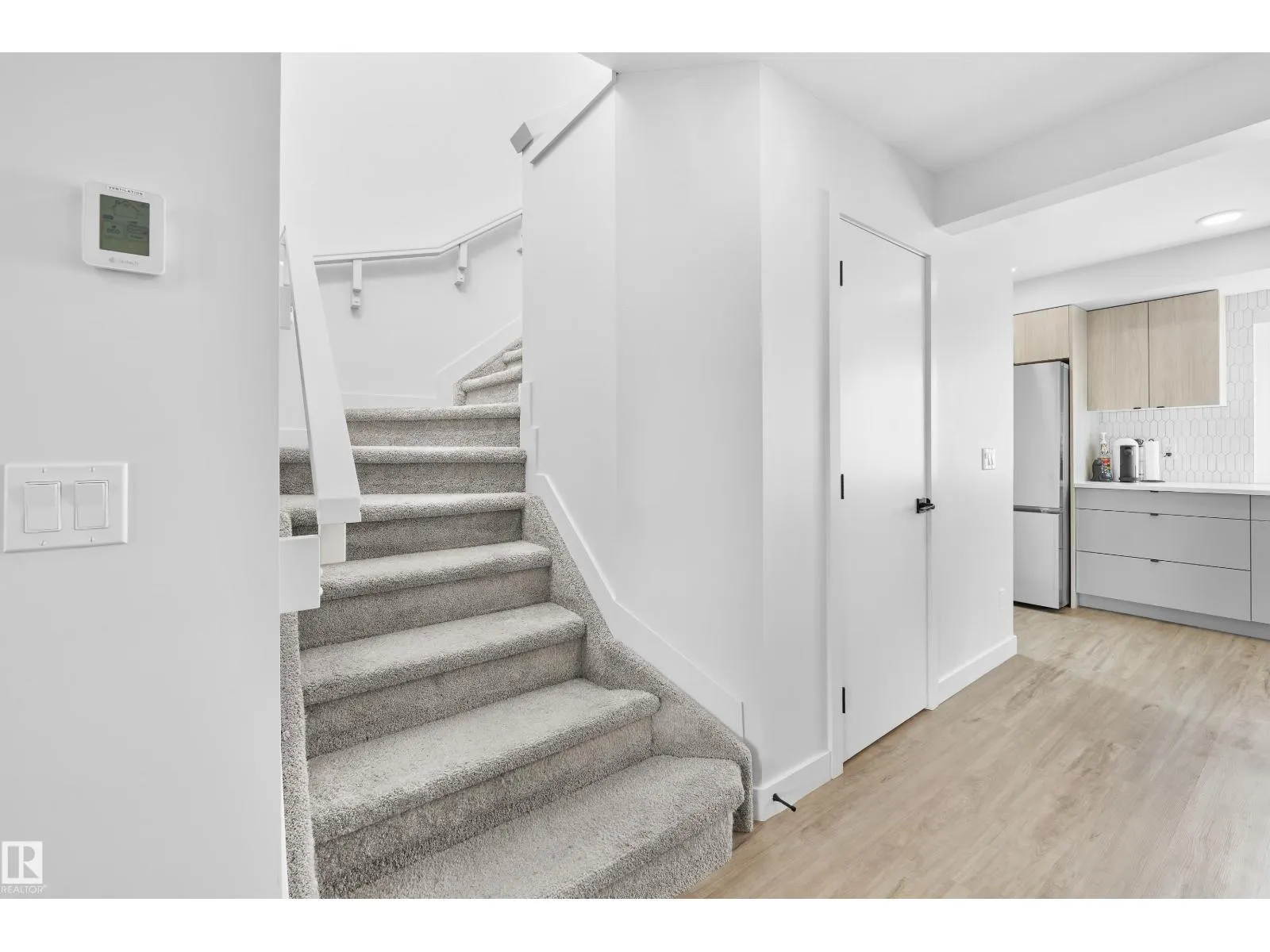 12311 121 AV NW