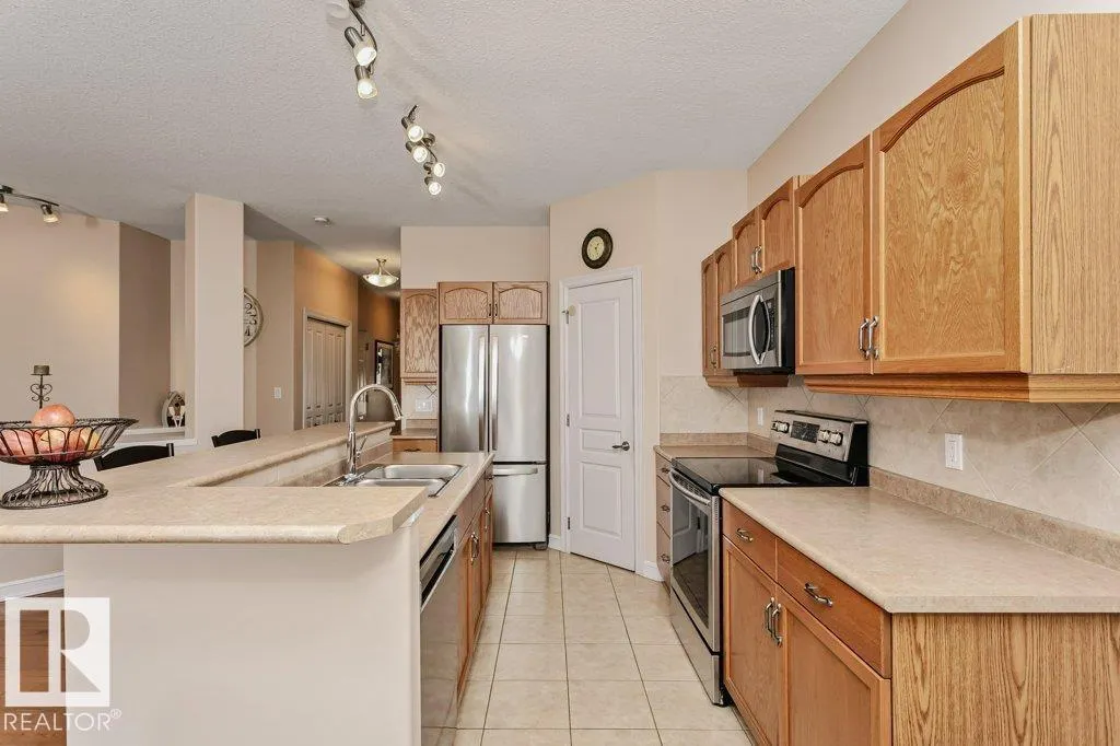 #23 16224 73 ST NW