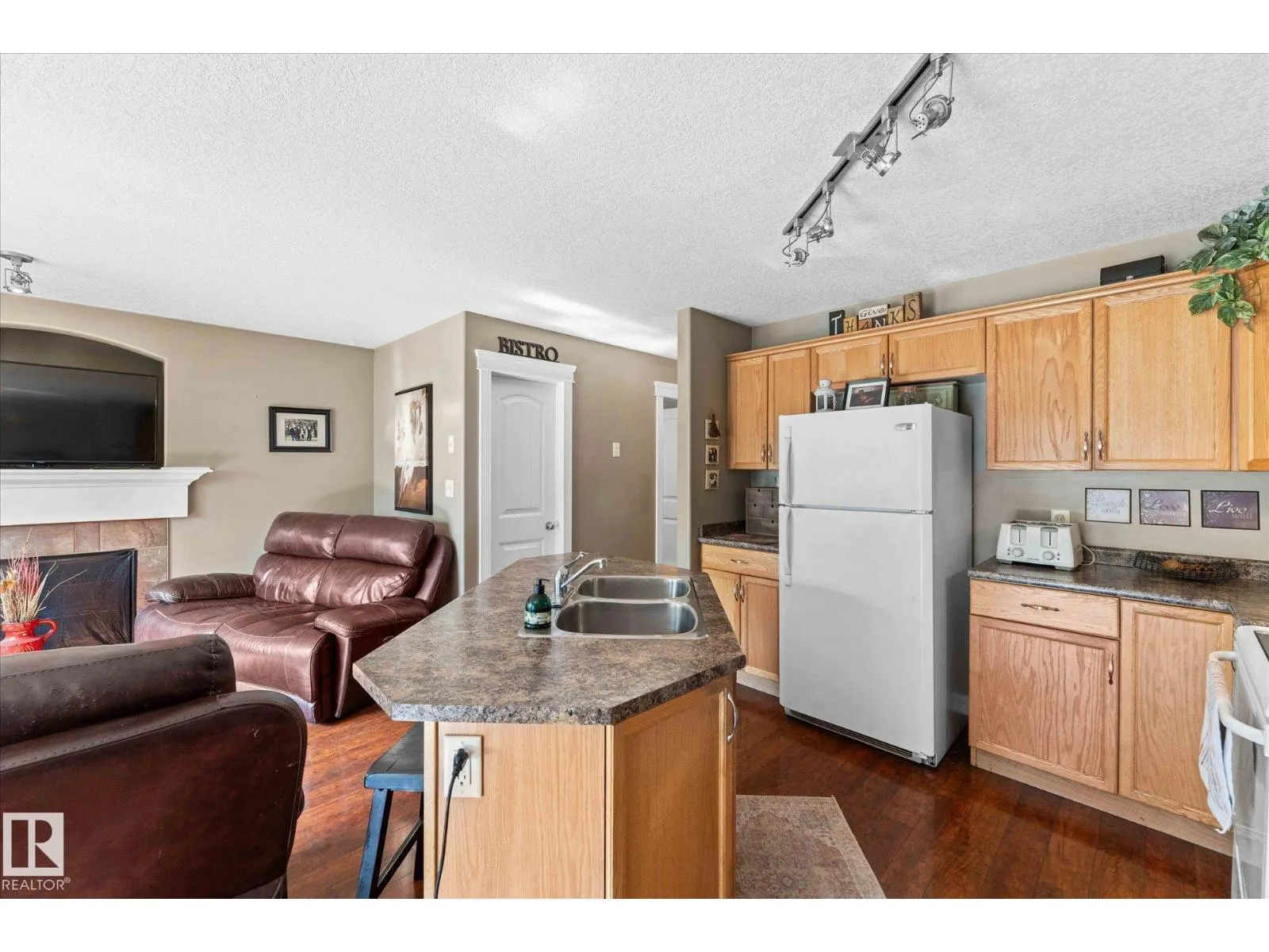 125 MERIDIAN LO