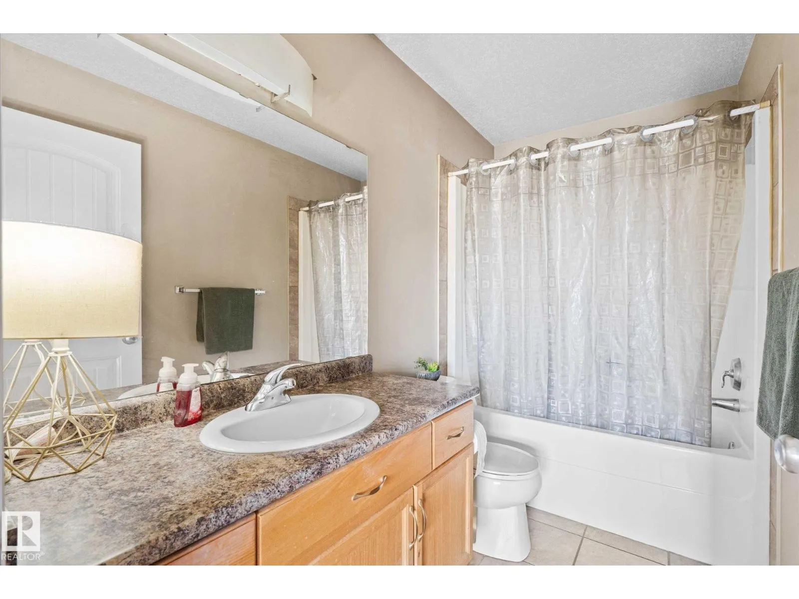125 MERIDIAN LO