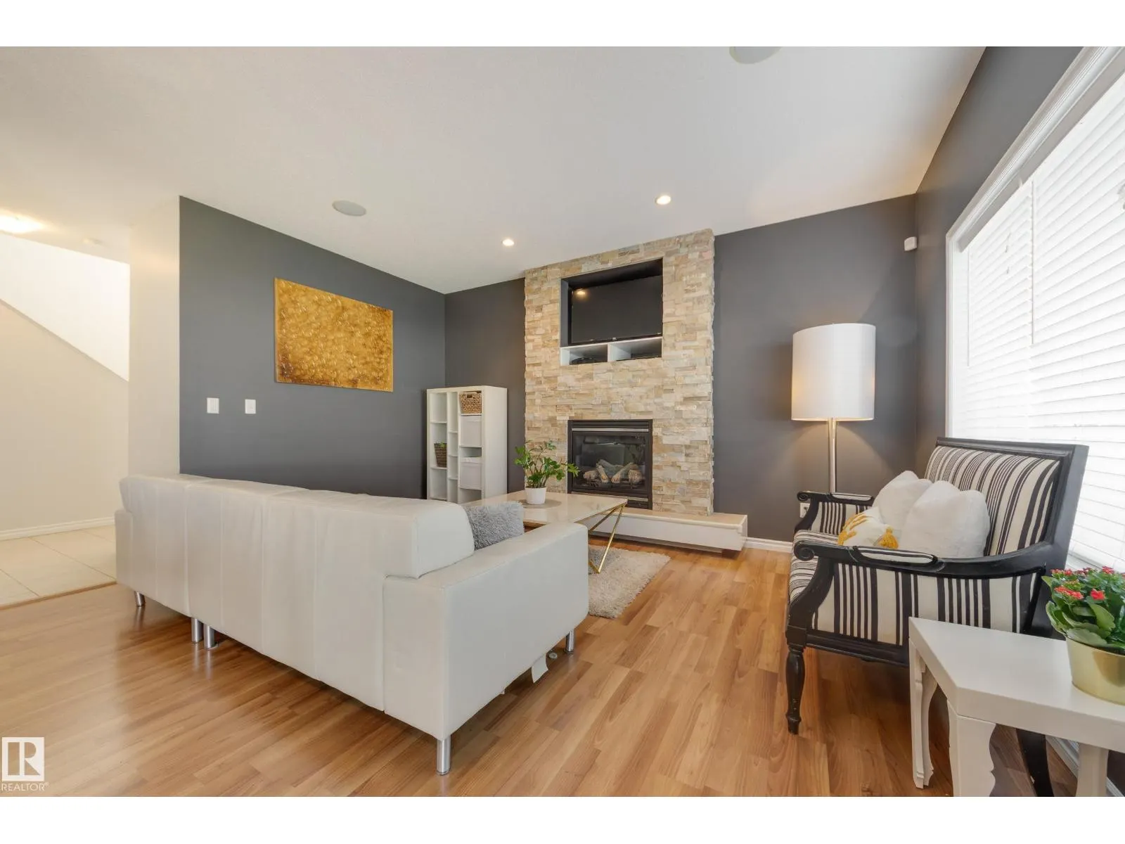 5816 168 AV NW