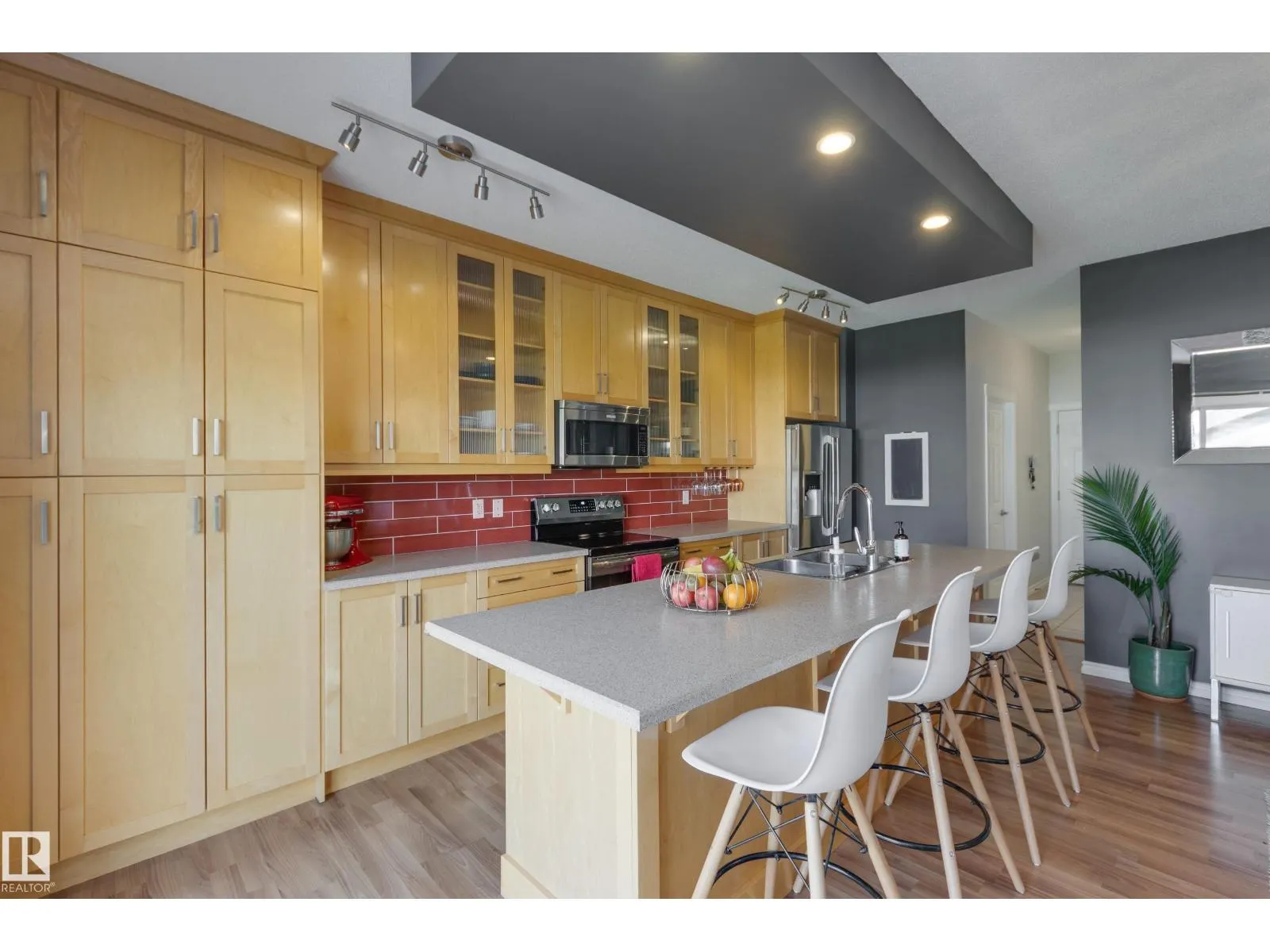5816 168 AV NW