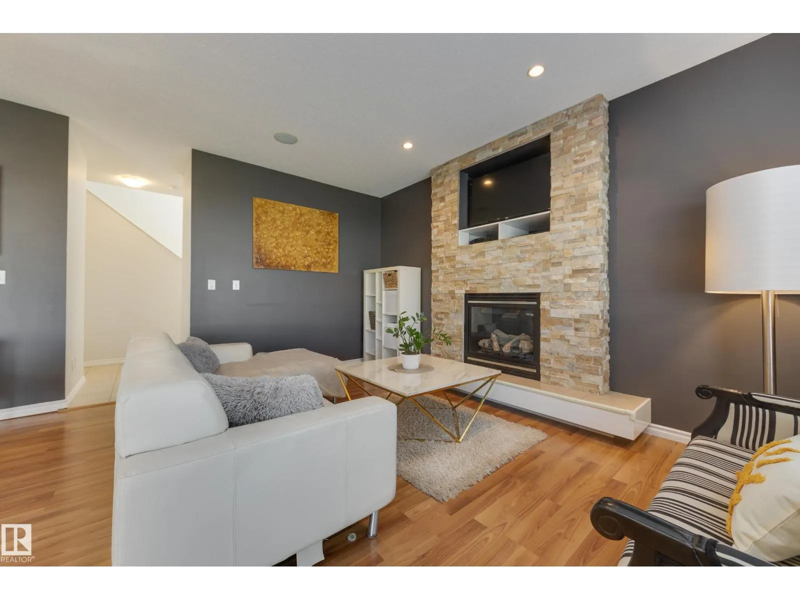 5816 168 AV NW