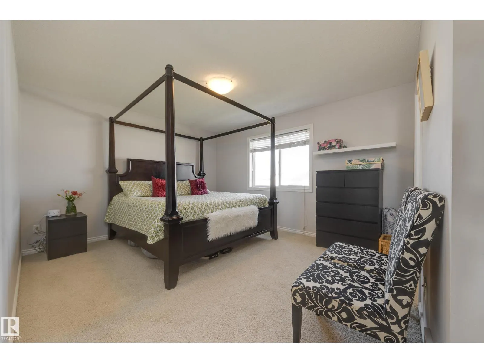 5816 168 AV NW