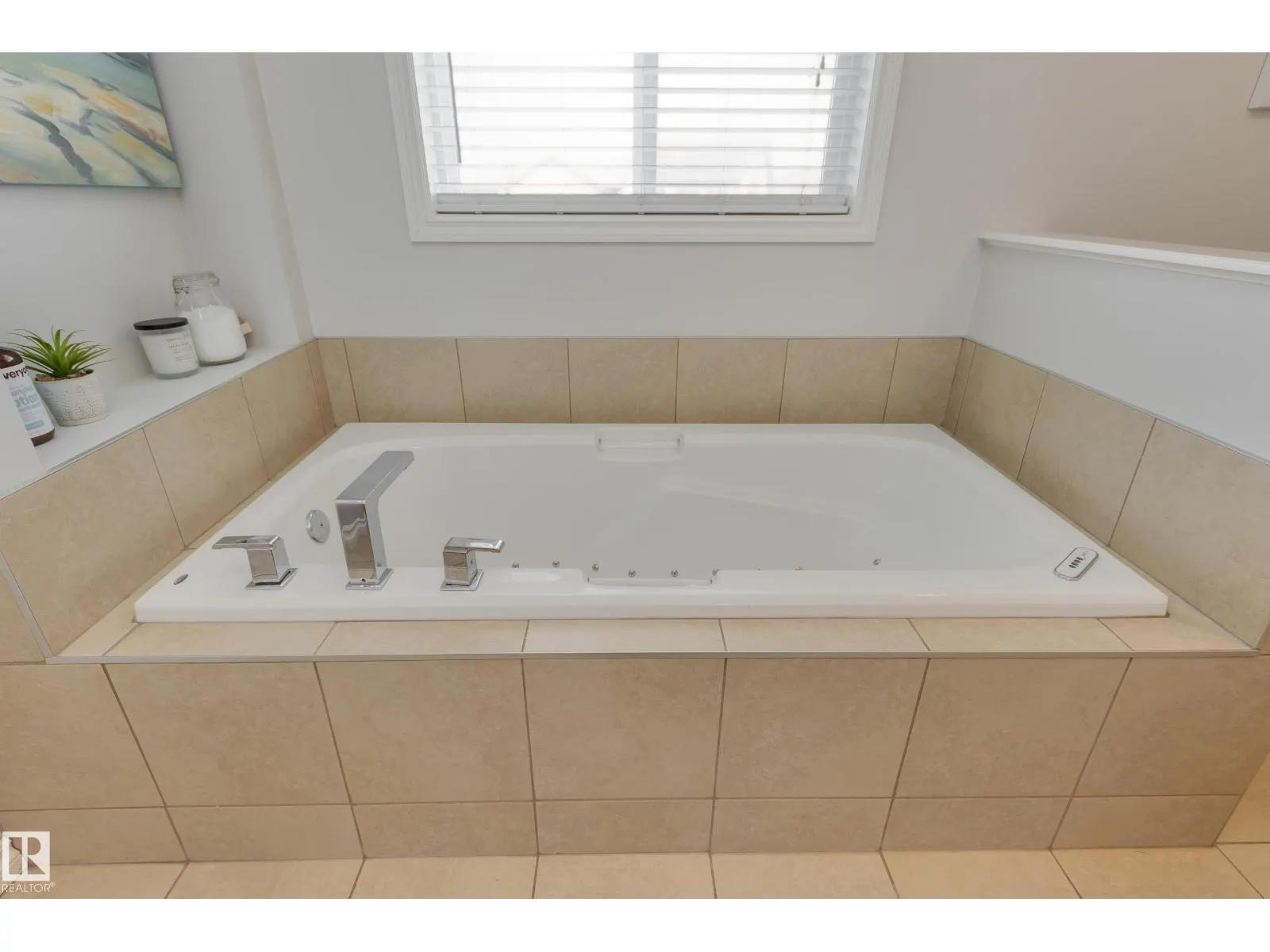 5816 168 AV NW